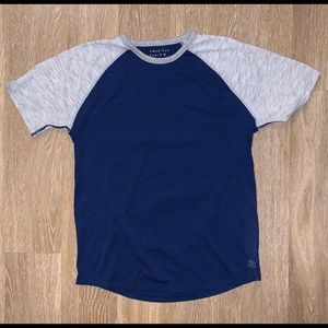 American Eagle Baseball cut Tee shirt